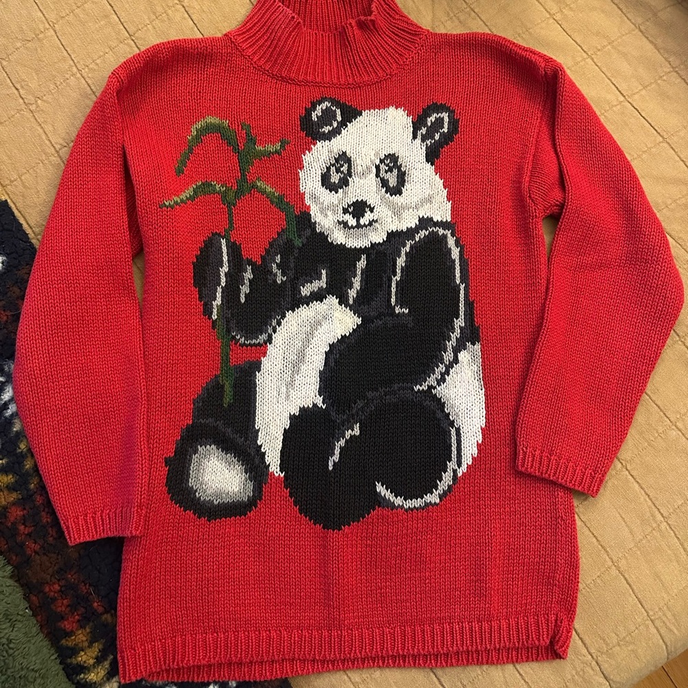 The Eagle’s Eye Vintage (early 90s) Panda Sweater 🐼